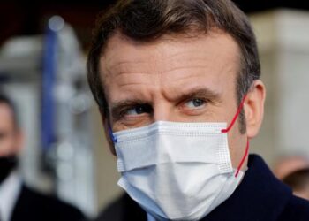 Burkina : Macron « condamne le coup d’État militaire » contre Kaboré et lance un appel aux putschistes