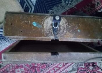 Insolite: un homme c@mbr!ole une mosquée et donne ses raisons sur une feuille, lisez (photos)