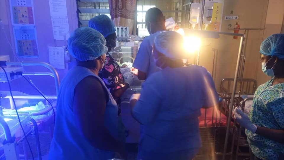 Ghana : une mère de 5 enfants donne naissance à des quintuplés 