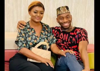 Enceintée par le Pasteur Makosso, la chanteuse gabonaise Créol a avorté et donne ses raisons : « Je ne peux pas garder une grossesse de lui, il est trop… » (Vidéo)