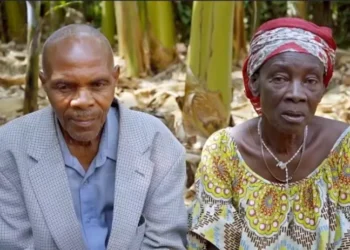 Vidéo : Ce père de famille partage sa femme avec son enfant et donne ses bonnes raisons