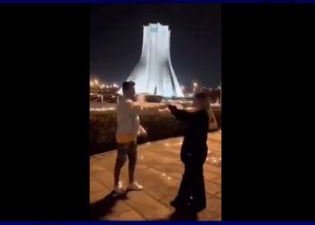 Iran : 10 ans de prison pour un couple accusé d’avoir dansé dans la rue (Vidéo)