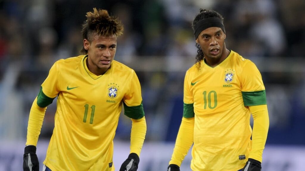 "Sans aucun doute, il est mon héritier", Ronaldinho désigne son successeur