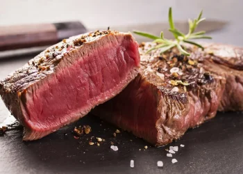 Consommer ces 7 aliments en soirée peut vous empêcher de bien dormir