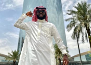 Kerozen: L’artiste en Arabie saoudite pour rencontrer Cristiano Ronaldo (vidéo)